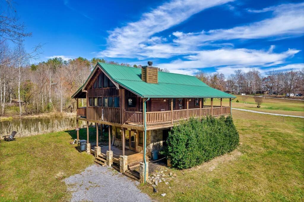 Willa Spectacular Mtns Views With Private Hot Tub With Pool Table And Private Pond Sevierville Zewnętrze zdjęcie