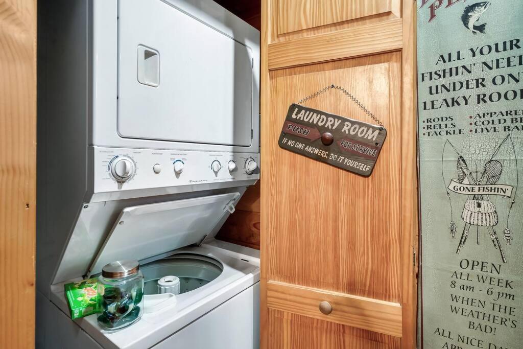 Willa Spectacular Mtns Views With Private Hot Tub With Pool Table And Private Pond Sevierville Zewnętrze zdjęcie