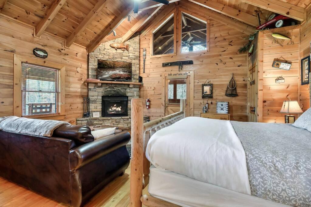 Willa Spectacular Mtns Views With Private Hot Tub With Pool Table And Private Pond Sevierville Zewnętrze zdjęcie