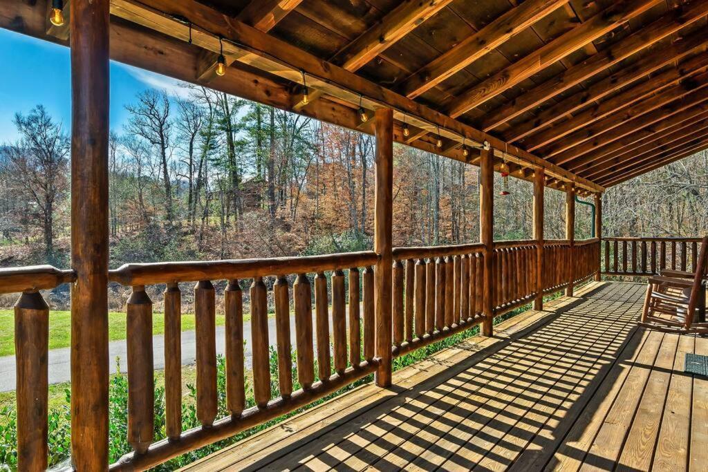 Willa Spectacular Mtns Views With Private Hot Tub With Pool Table And Private Pond Sevierville Zewnętrze zdjęcie