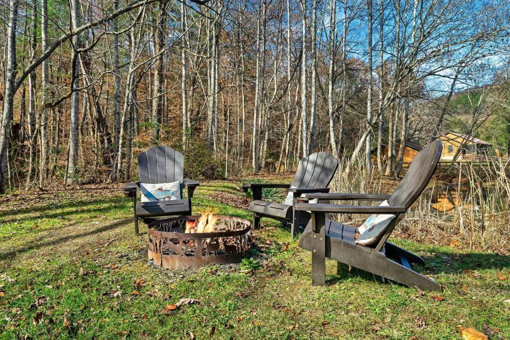 Willa Spectacular Mtns Views With Private Hot Tub With Pool Table And Private Pond Sevierville Zewnętrze zdjęcie